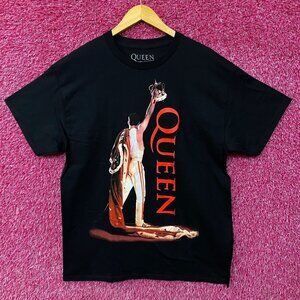Queen Freddie Mercury Cape & Crown T-Shirt Large